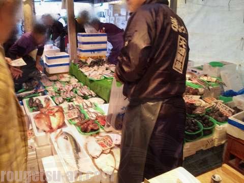 三崎朝市　鮮魚店