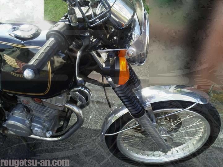 自宅でバイク手洗いGB250プロ仕込(笑)おすすめ洗車方法♪細部を磨けば